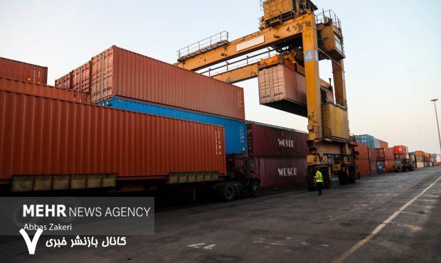 بازگشت فعالیت های بندر شهید رجایی پس از حادثه انفجار بازگشت فعالیت های بندر شهید رجایی پس از حادثه انفجار