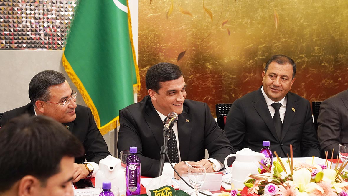 سفیر ترکمنستان: همکاری‌ها وارد فاز عملیاتی می‌شود