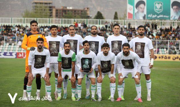عکس | پوستر باشگاه خیبر با چهره کاپیتان پرسپولیس و برادرش