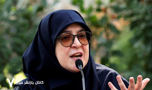 تصویری از حضور فاطمه مهاجرانی در یک مراسم ختم