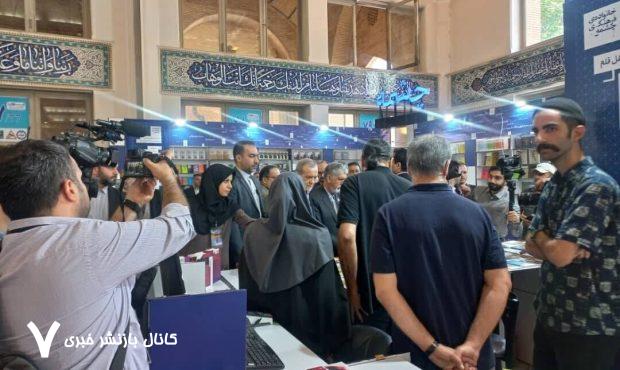 رییس جمهور به نمایشگاه کتاب رفت