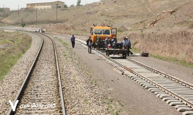 تحول در حمل‌ونقل صنعتی زنجان با اتصال شهرک اشراق به شبکه ریلی