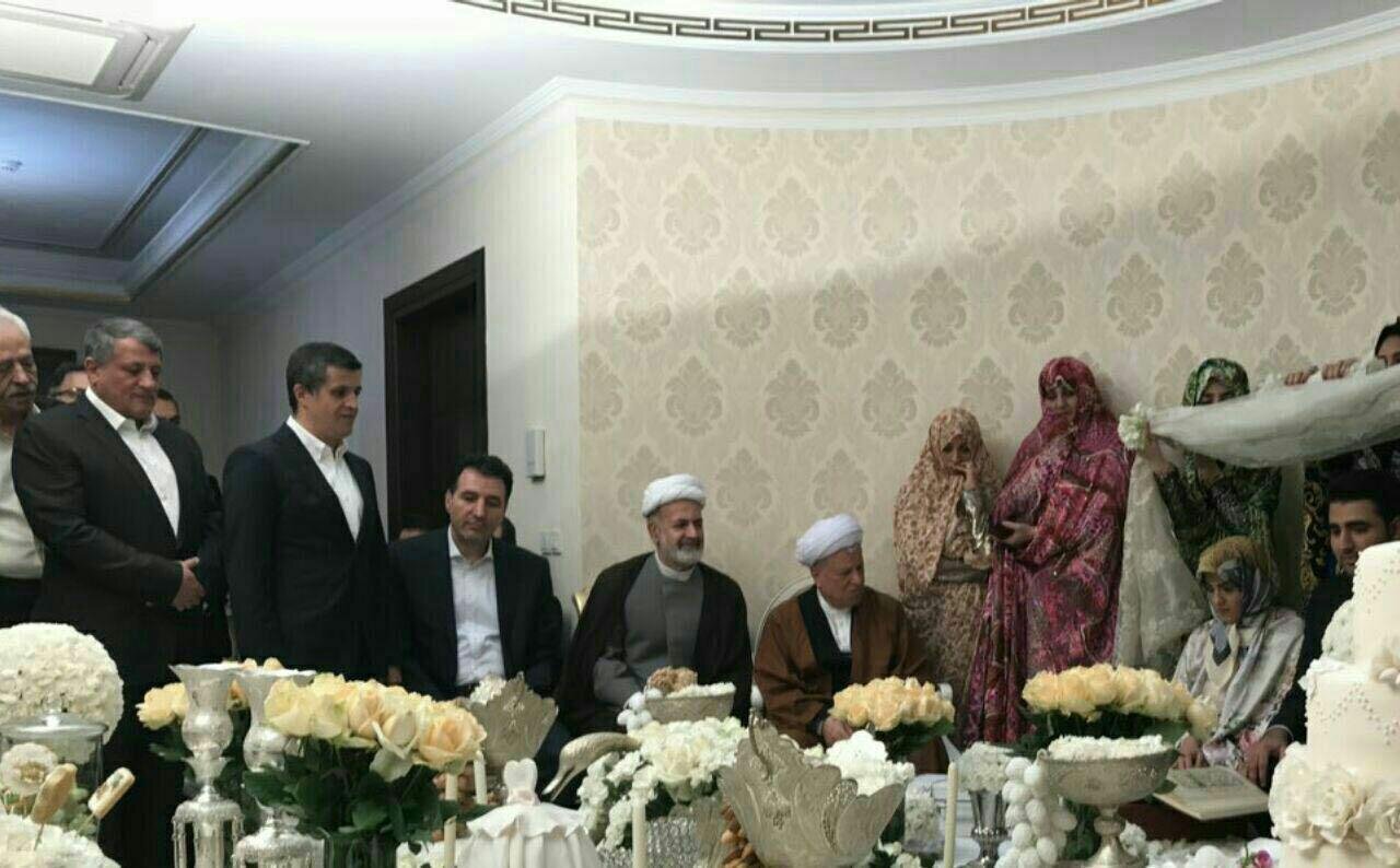 خاطرات هاشمی عقد ازدواج برادر یکی از محافظانم را بستم