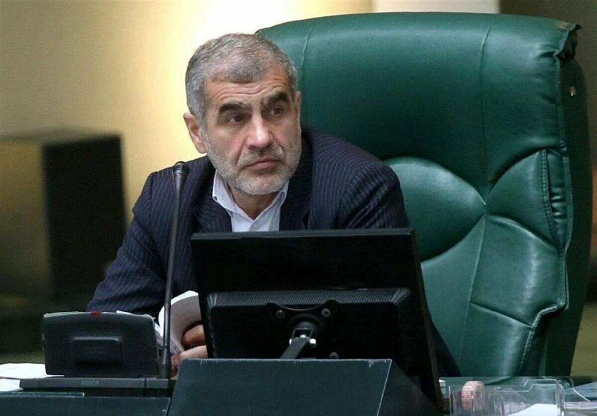 چرا نایب‌رئیس‌ مجلس هنوز عذرخواهی نکرده؟ افکار عمومی خواستار برخورد