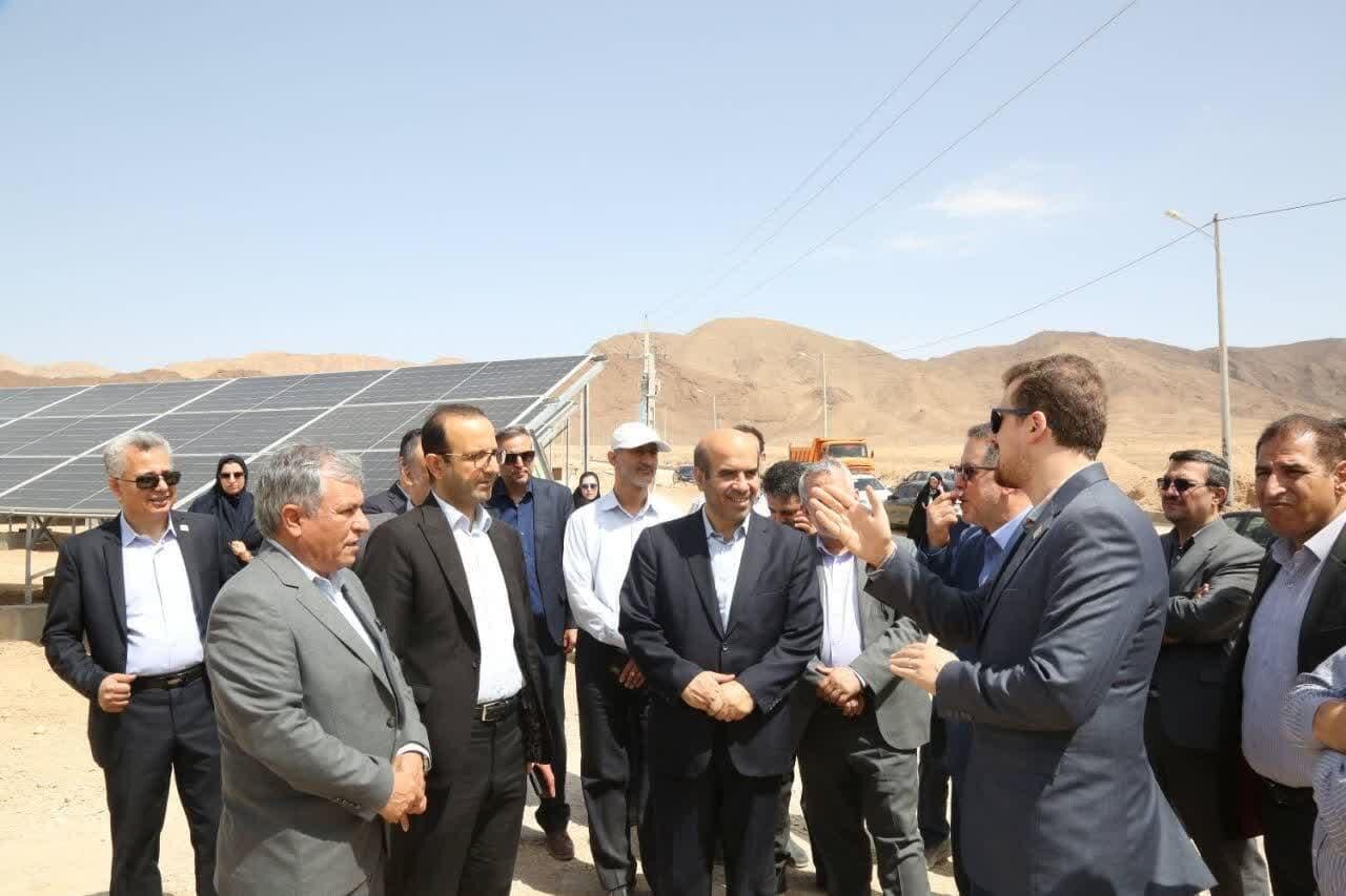 چهار نیروگاه خورشیدی ۲۰۰ کیلوواتی در شاهرود به بهره‌برداری رسید
