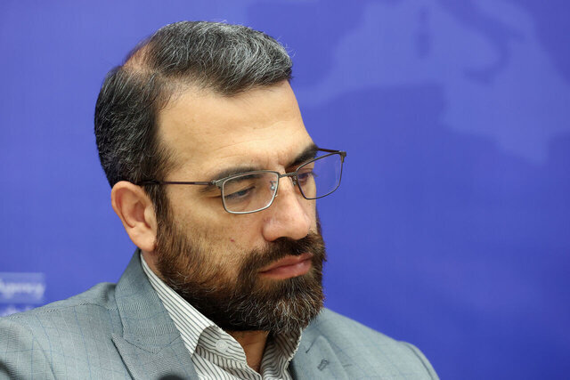 ارسال پیامک به نمایندگان مجلس، علیه وزیر پیشنهادی اقتصاد نماینده