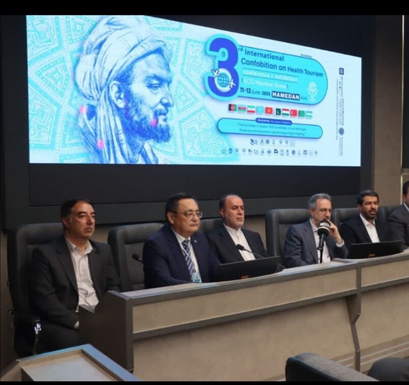 بیش از ۱۳۰۰ گونه گیاه دارویی در استان همدان وجود