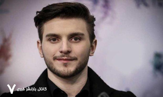 دارا حیایی روی صحنه می‌رود