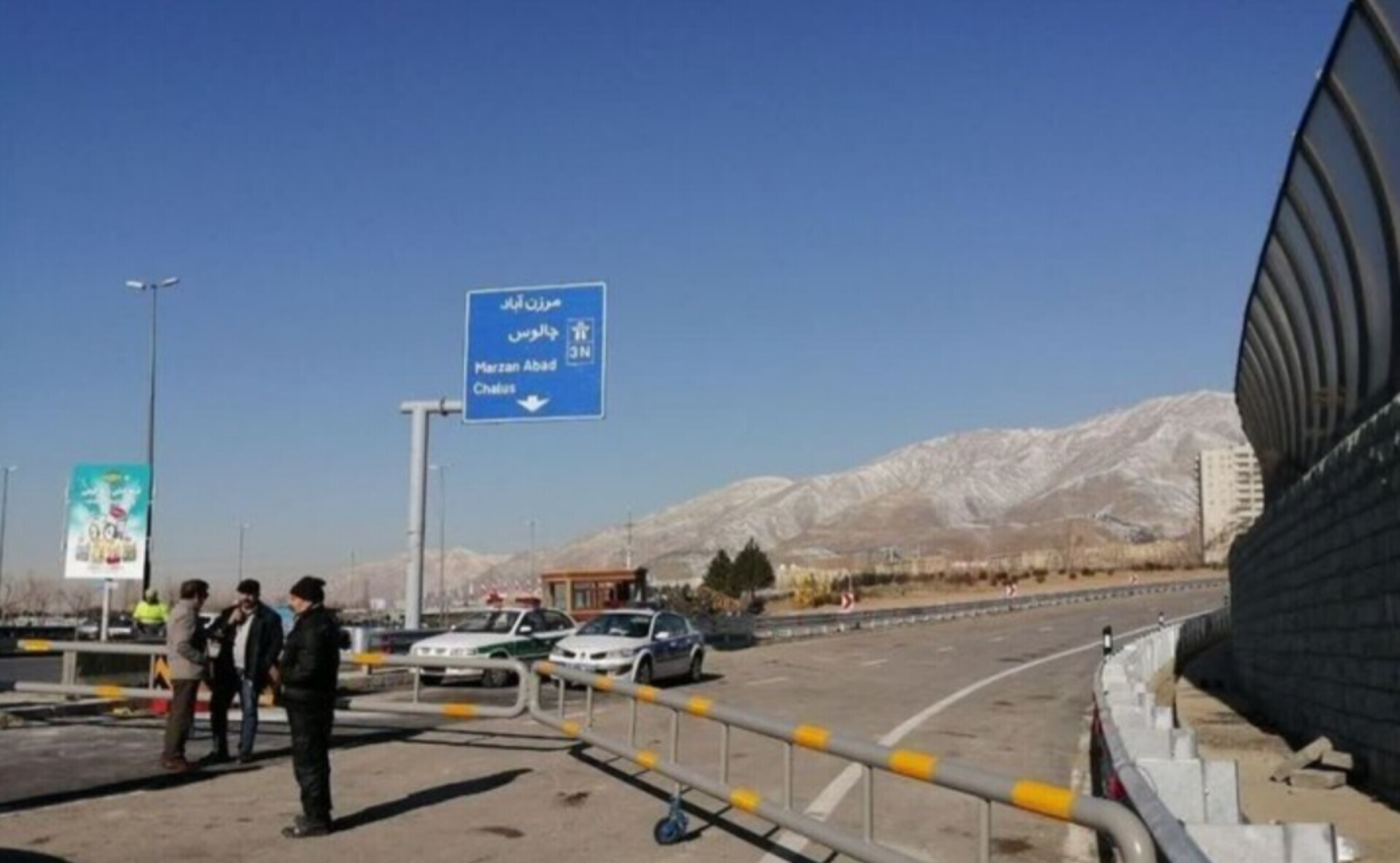پلیس راه: جاده چالوس برای چهارمین روز متوالی به دلیل بار ترافیکی سنگین، یکطرفه شد 2 پلیس راه جاده چالوس برای چهارمین روز متوالی به دلیل