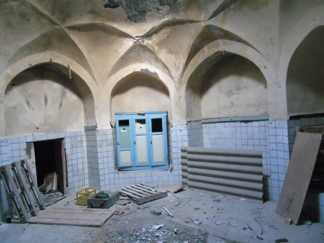 خانه برادر ناصرالدین‌شاه در حال نابودی/ عکس