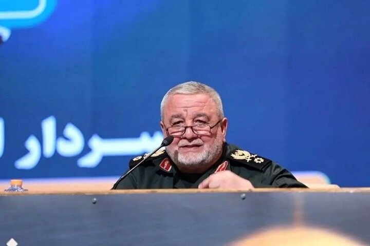 مشاور فرمانده کل سپاه اگر دشمن به کشورمان حمله کند