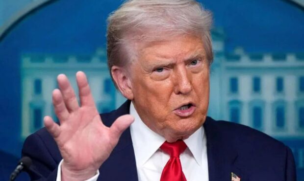 ترامپ درباره تصویب طرح الحاق کرانه باختری توسط اسرائیل: این اتفاق نخواهد افتاد، زیرا من به کشور‌های عربی قول داده‌ام/ اگر این اتفاق بیفتد، تل‌آویو تمام حمایت خود از سوی آمریکا را از دست می‌دهد