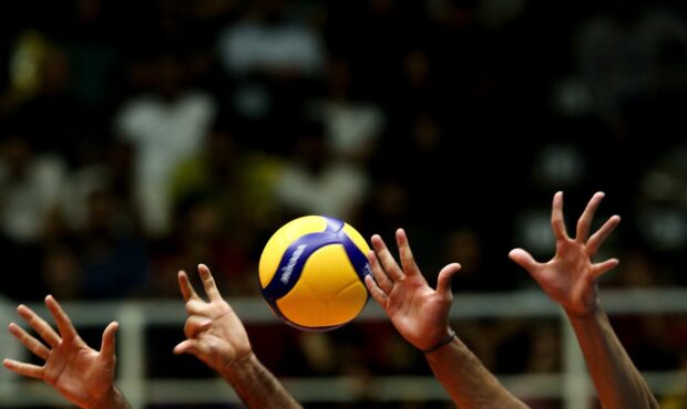 مسابقات لیگ برتر به تعویق افتاد