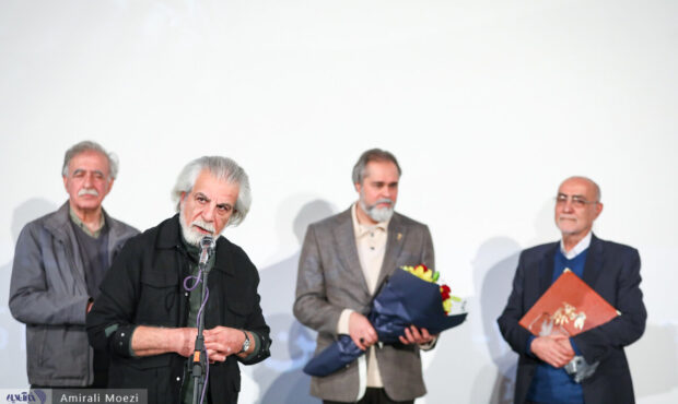 خبرآنلاین – تصاویر | منوچهر محمدی تجلیل شد؛ او مانند پدر برای سینمای ایران است خبرآنلاین – تصاویر | منوچهر محمدی تجلیل شد؛ او مانند پدر برای سینمای ایران است