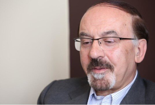سالیان خدمت و ساعتی مصاحبت؛ در کنار سید علی خمینی سالیان خدمت و ساعتی مصاحبت؛ در کنار سید علی خمینی