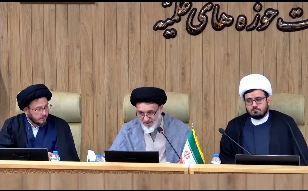 آنجا که ارادت، از مرزِ حقیقت می‌گذرد؛ سخنی در پاسداری از حرمت مقامات دینی و نقد یک قیاس بی‌دلیل